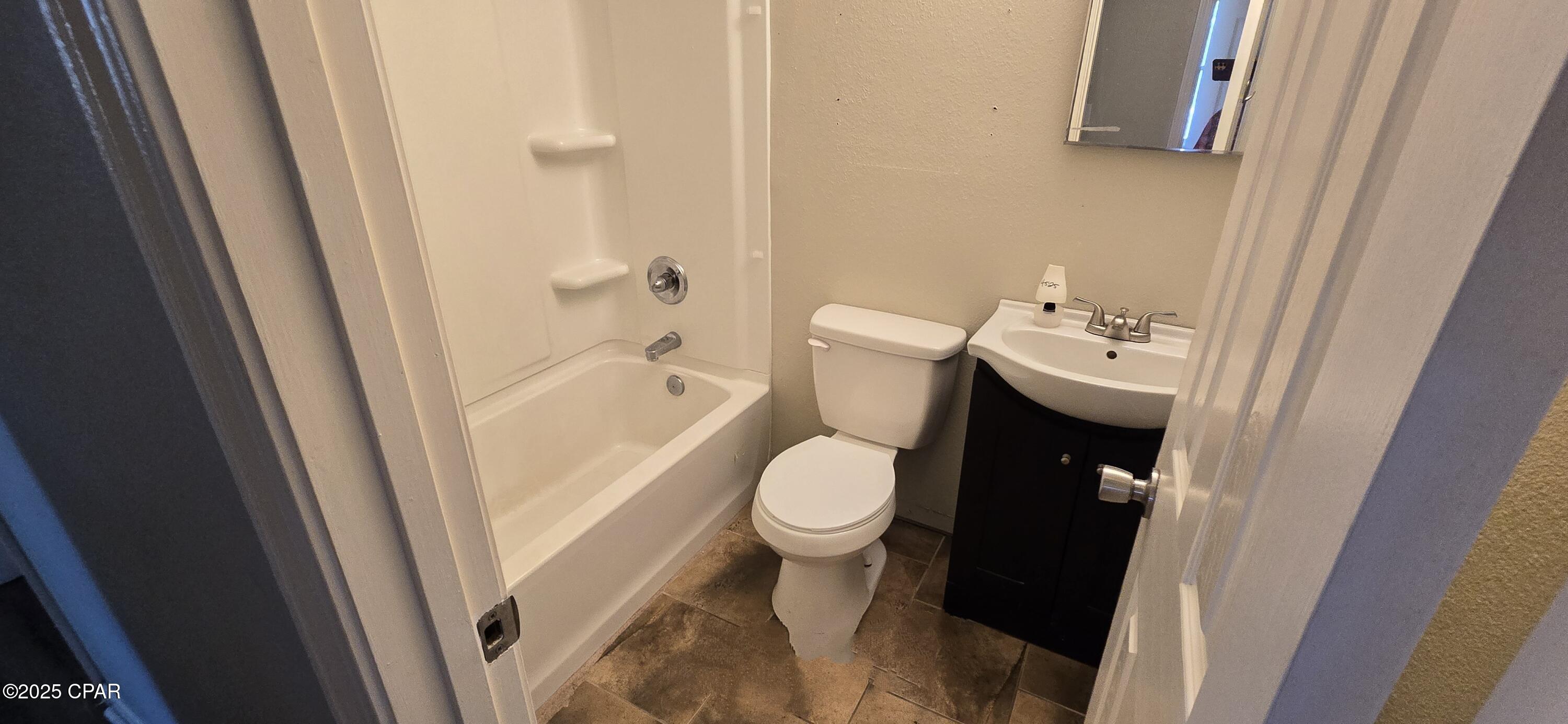 2004 Greenbriar Boulevard Lynn Haven, FL 32444 - Photo 12 of 39