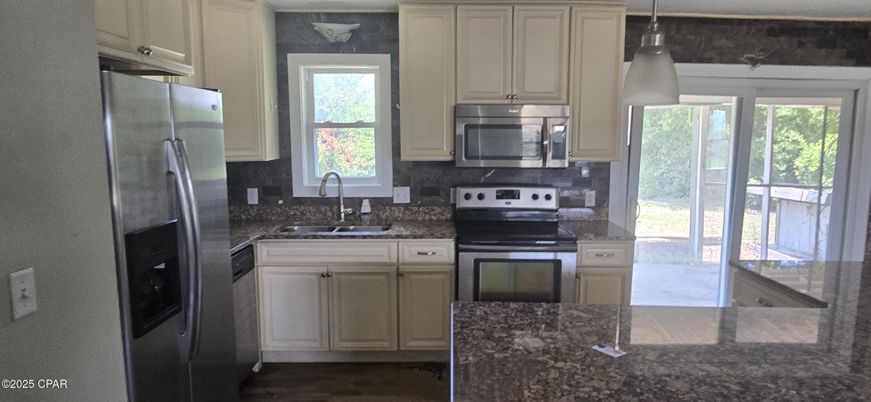 2004 Greenbriar Boulevard Lynn Haven, FL 32444 - Photo 24 of 39