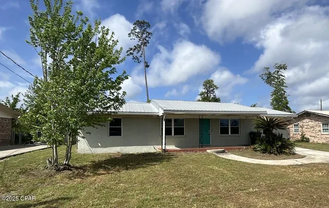 $144,900 | 2004 Greenbriar Boulevard, Lynn Haven, FL 32444