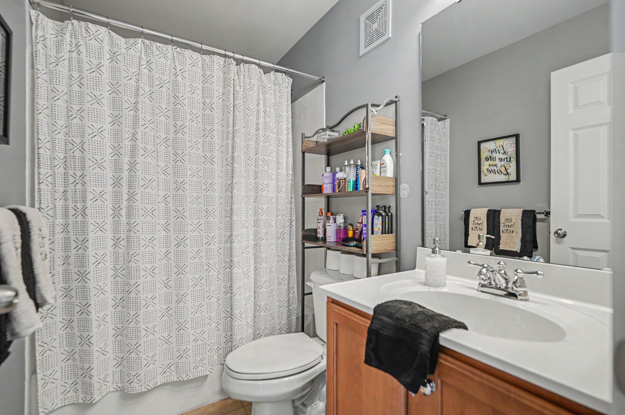 2104 Wyndham Way Union, KY 41091 - Photo 25 of 40 Upstairs Ensuite Bath 2