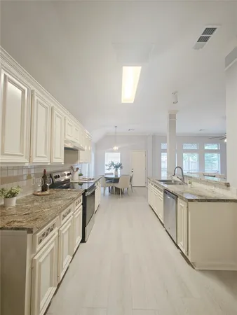 $2,400 | 3810 Paigewood Drive, Pearland, TX 77584