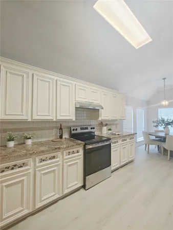$2,400 | 3810 Paigewood Drive, Pearland, TX 77584