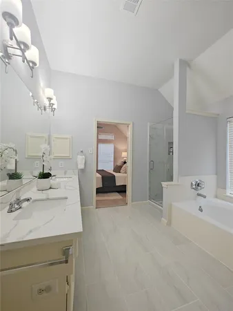 $2,400 | 3810 Paigewood Drive, Pearland, TX 77584