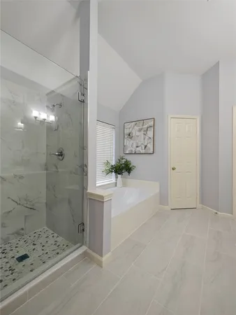 $2,400 | 3810 Paigewood Drive, Pearland, TX 77584