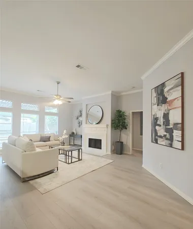 $2,400 | 3810 Paigewood Drive, Pearland, TX 77584