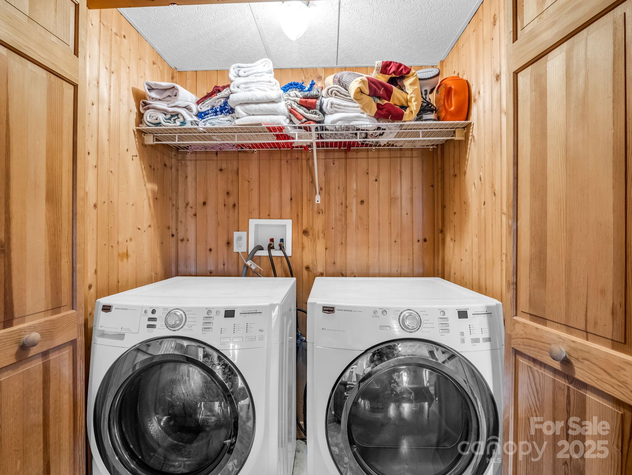 557 Emerald Parkway Rutherfordton, NC 28139 - Photo 30 of 48 a utility room with dryer and washer