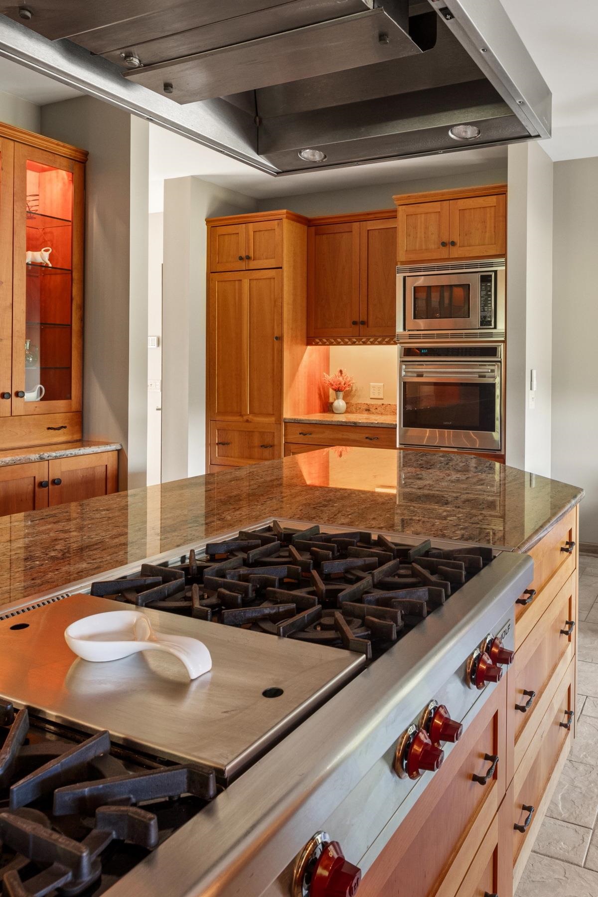 643 Bryan Road Stowe, VT 05672 - Photo 8 of 40