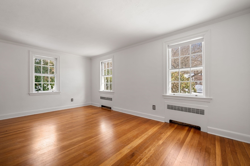 159 Payson Road Chestnut Hill, MA 02467 - Photo 5 of 39