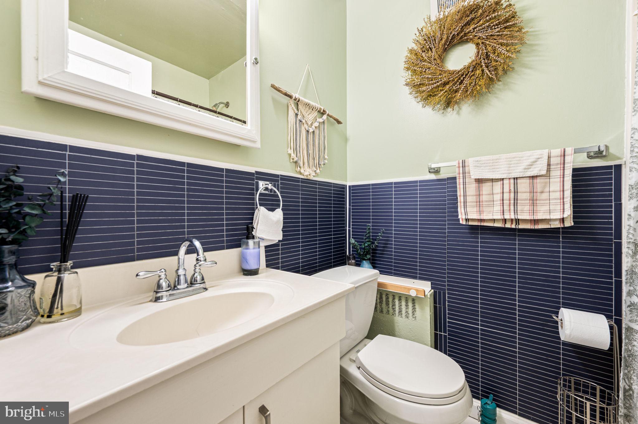828 Derwyn Road Drexel Hill, PA 19026 - Photo 8 of 25