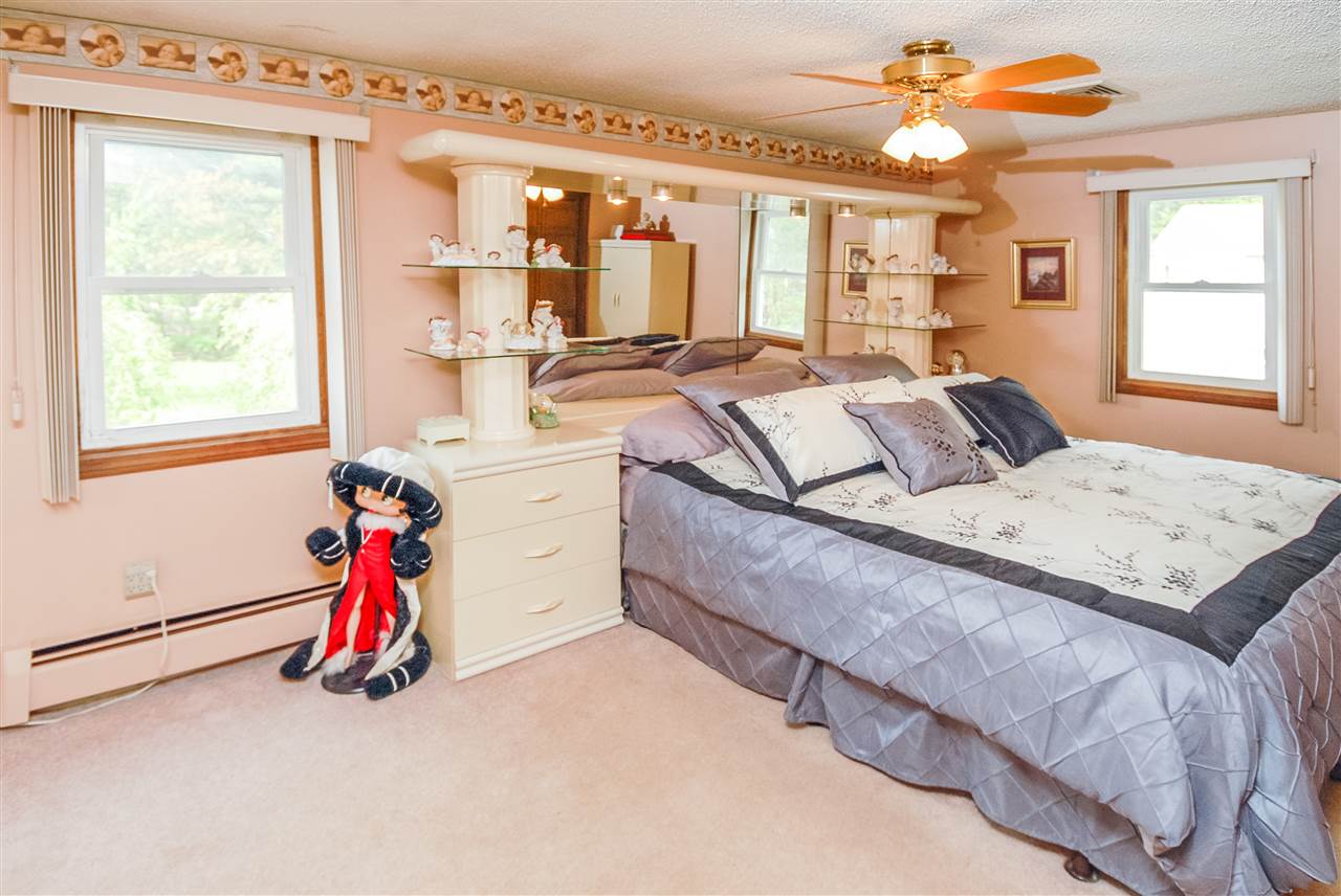 30 Lane Road Pelham, NH 03076 - Photo 12 of 33