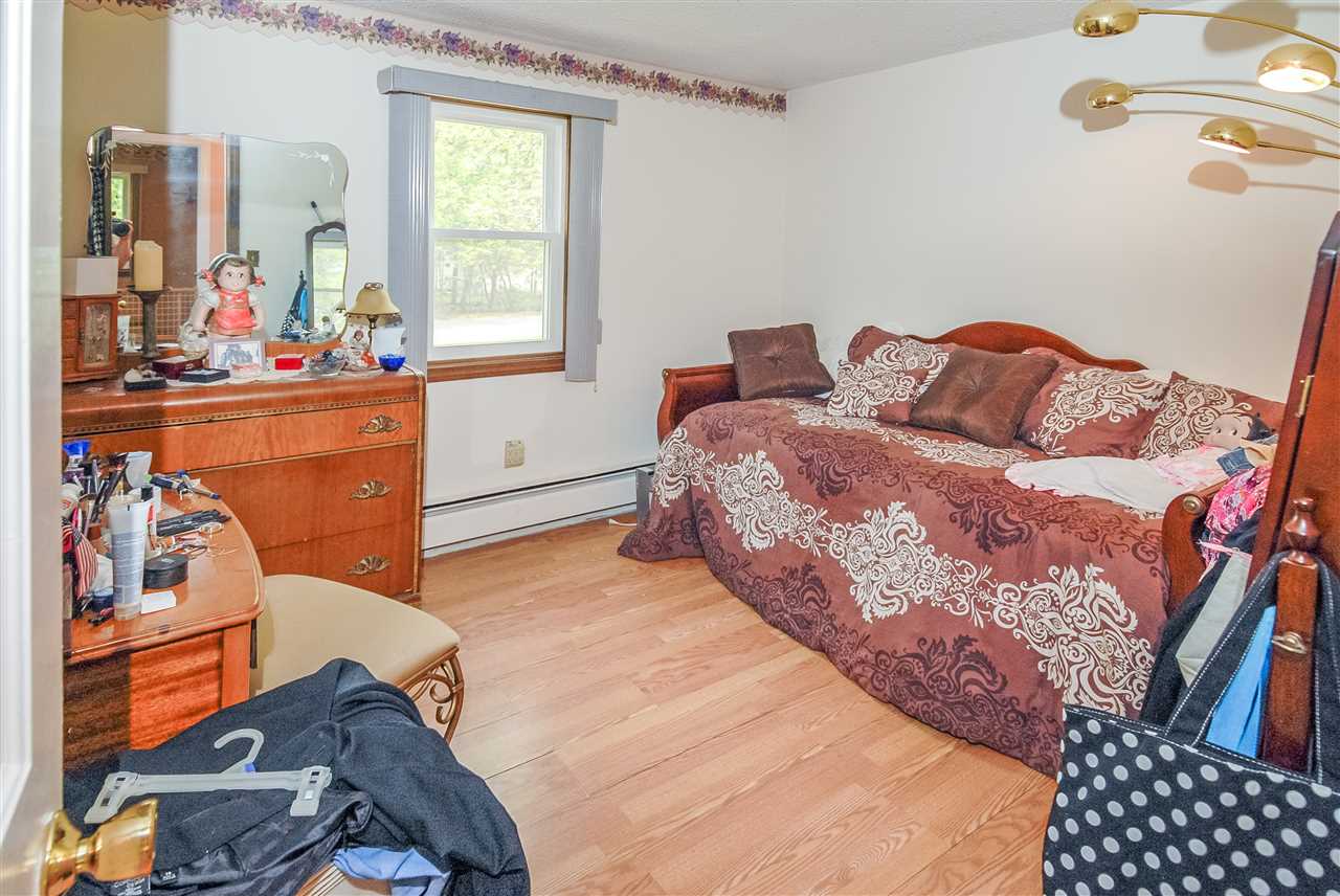 30 Lane Road Pelham, NH 03076 - Photo 13 of 33
