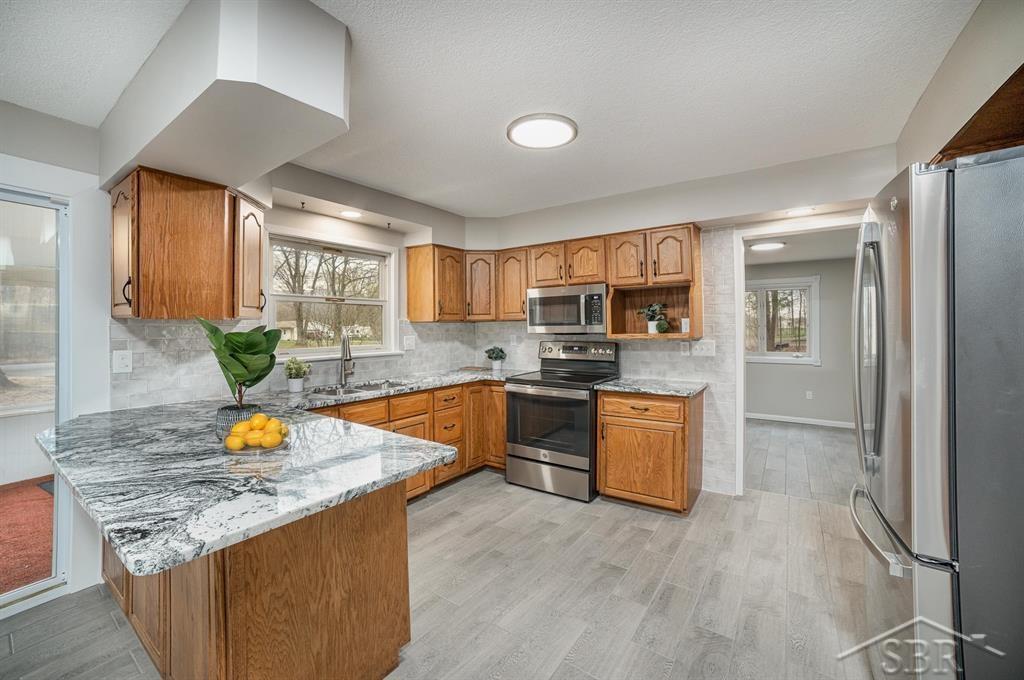 600 West Stewart Road Midland, MI 48640 - Photo 7 of 26 50106717-6.JPG