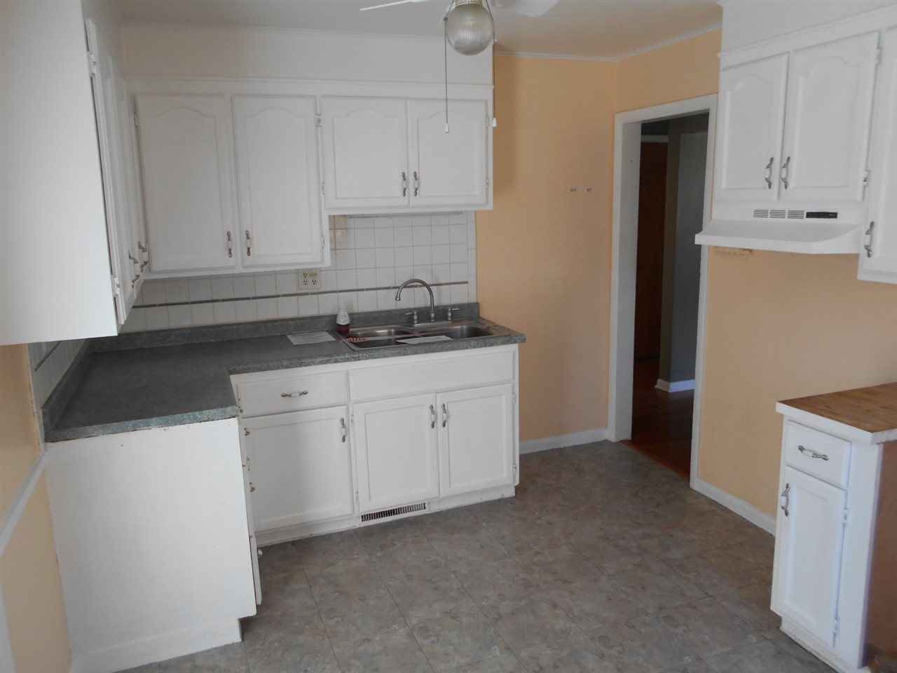 2709 Pelham Road Rockford, IL 61107 - Photo 2 of 7 Gallery Image 2