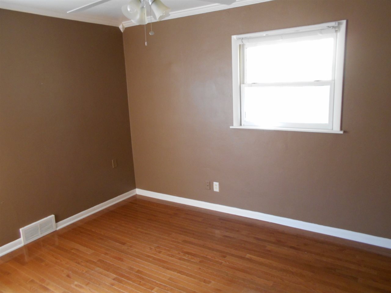 2709 Pelham Road Rockford, IL 61107 - Photo 3 of 7 Gallery Image 3