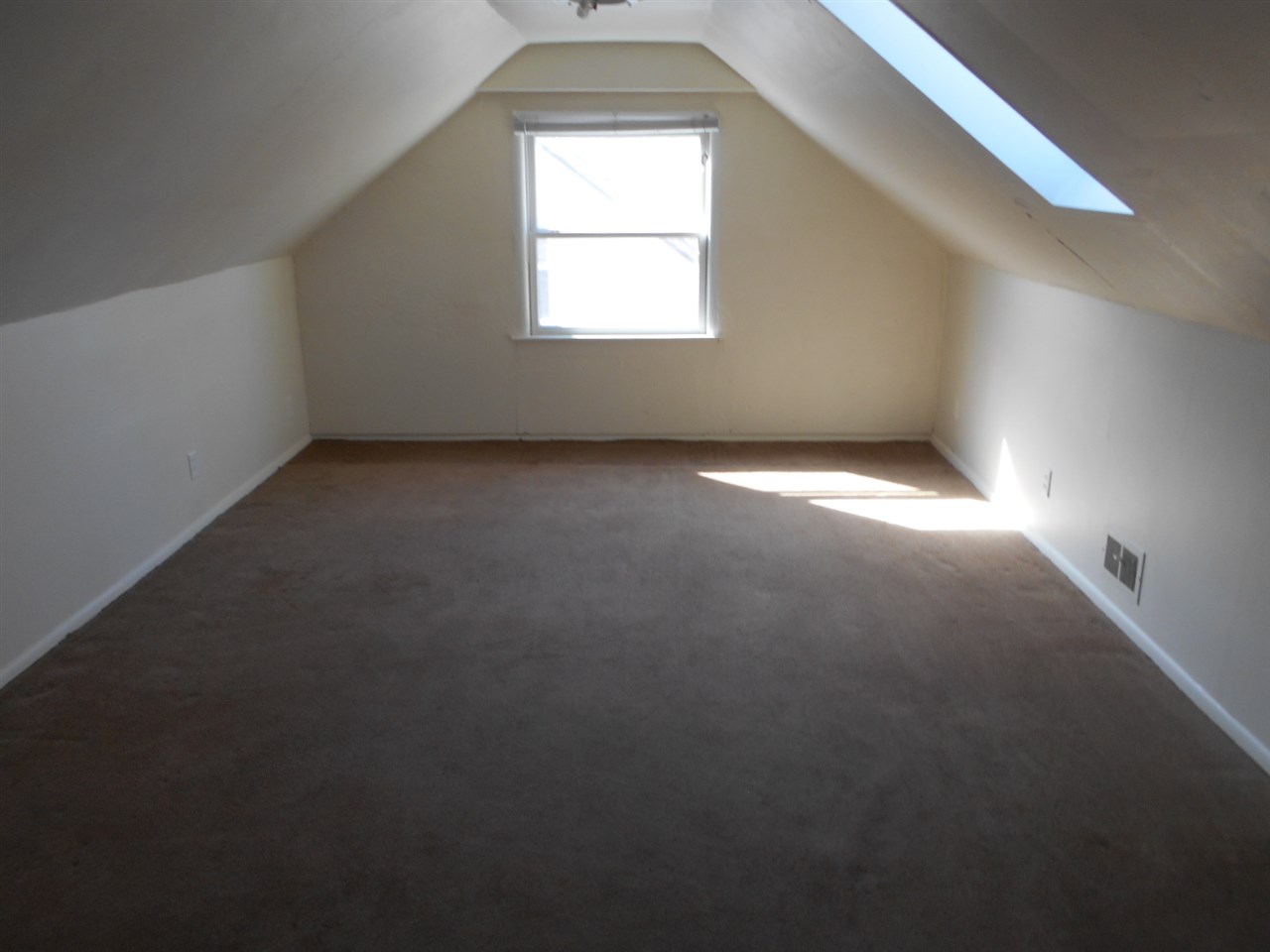 2709 Pelham Road Rockford, IL 61107 - Photo 5 of 7 Gallery Image 5
