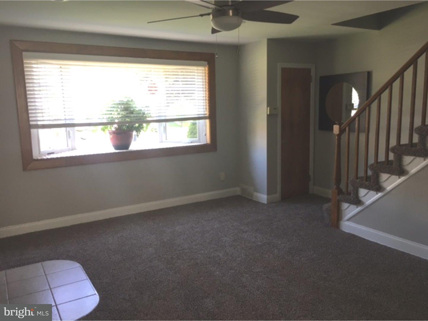 741 Michell Street Ridley Park, PA 19078 - Photo 5 of 20 Living Room