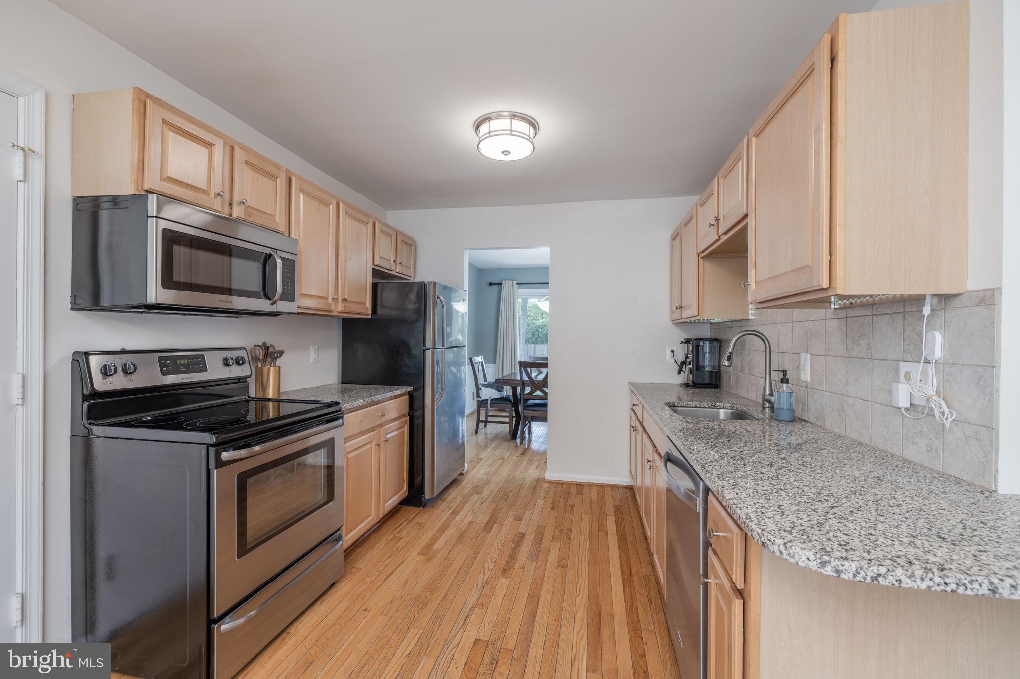 7922 Richfield Road Springfield, VA 22153 - Photo 11 of 27 Kitchen