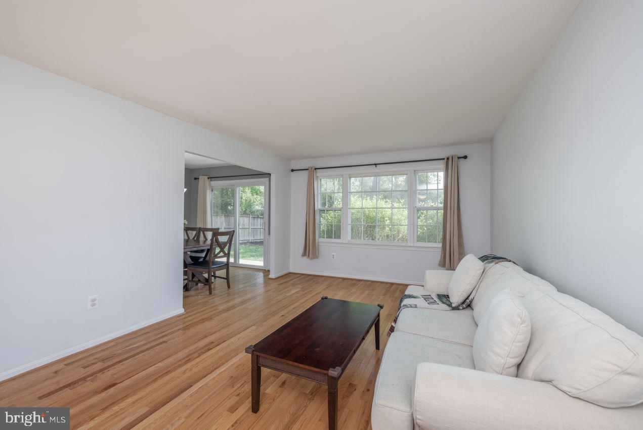 7922 Richfield Road Springfield, VA 22153 - Photo 5 of 27 Family Room