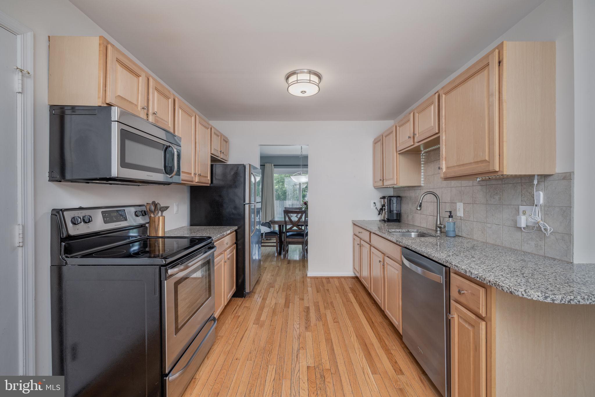 7922 Richfield Road Springfield, VA 22153 - Photo 10 of 27 Kitchen