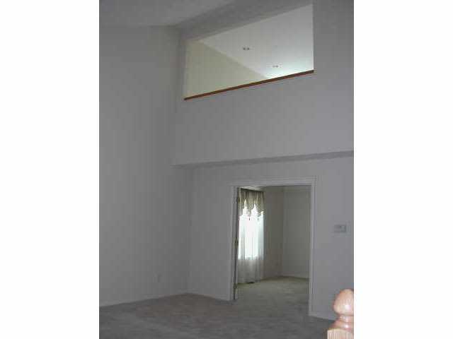 165 Rivers Edge Way Columbus, OH 43230 - Photo 3 of 5