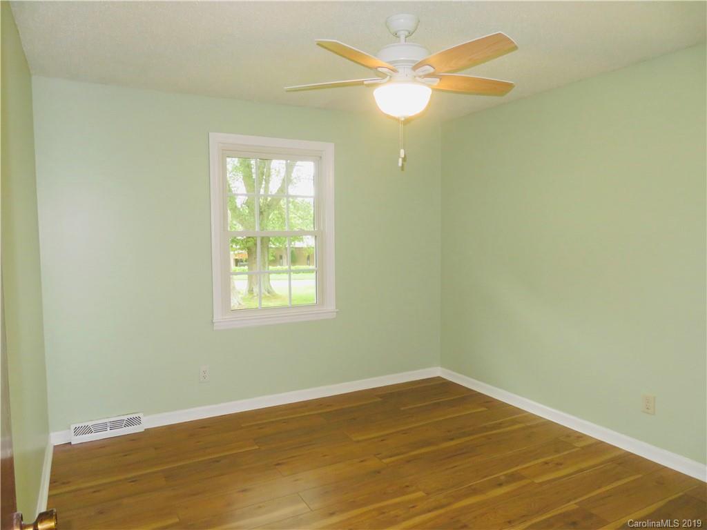 1420 Jenkins Road Gastonia, NC 28052 - Photo 12 of 21 Gallery Image 12