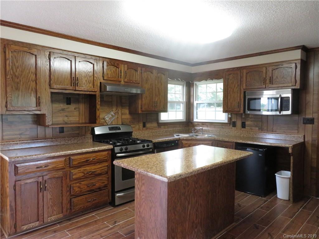 1420 Jenkins Road Gastonia, NC 28052 - Photo 6 of 21 Gallery Image 6