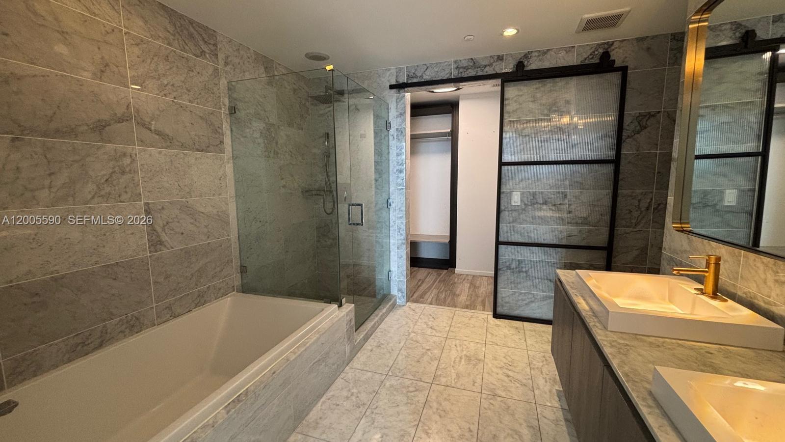 801 South Miami Avenue, Unit 3510 Miami, FL 33131 - Photo 8 of 27