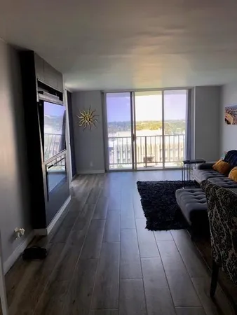 $2,350 | 1609 North Riverside Drive, Unit 902, Pompano Beach, FL 33062