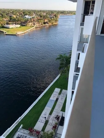 $2,350 | 1609 North Riverside Drive, Unit 902, Pompano Beach, FL 33062