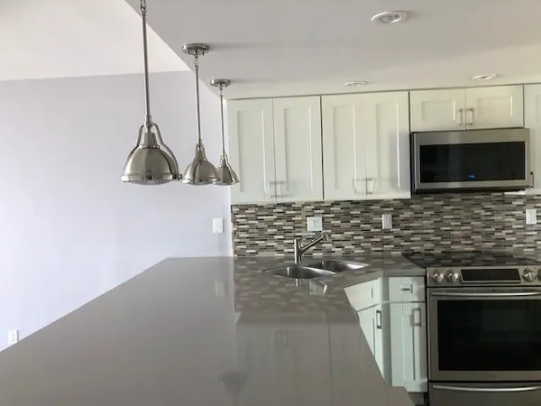 $2,350 | 1609 North Riverside Drive, Unit 902, Pompano Beach, FL 33062