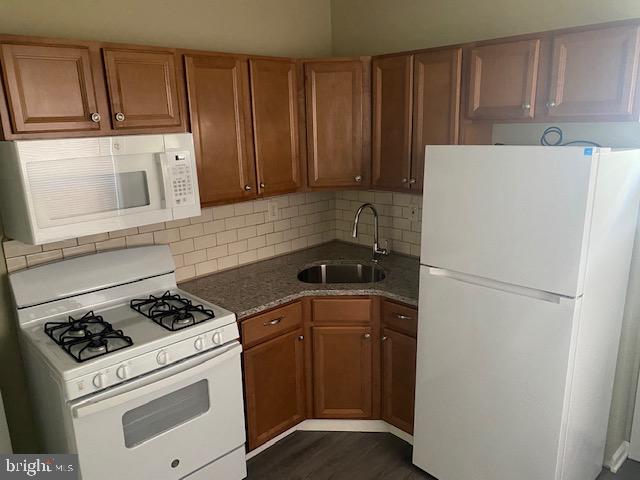 3414 Tilton Street Philadelphia, PA 19134 - Photo 8 of 29 Kitchen