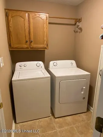 $325,000 | 1268 South Lake Drive, Hernando, MS 38632