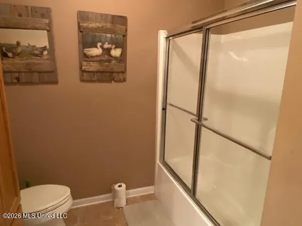 $325,000 | 1268 South Lake Drive, Hernando, MS 38632