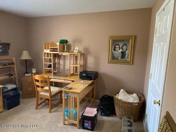 $325,000 | 1268 South Lake Drive, Hernando, MS 38632