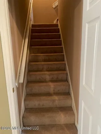 $325,000 | 1268 South Lake Drive, Hernando, MS 38632