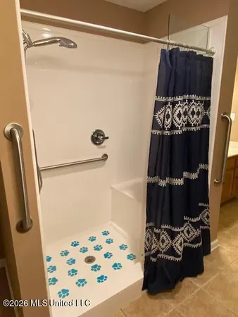 $325,000 | 1268 South Lake Drive, Hernando, MS 38632