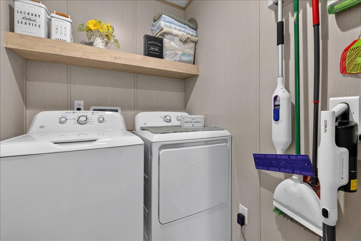 956 Tiger Loop St. Stephen, SC 29479 - Photo 14 of 30 Laundry