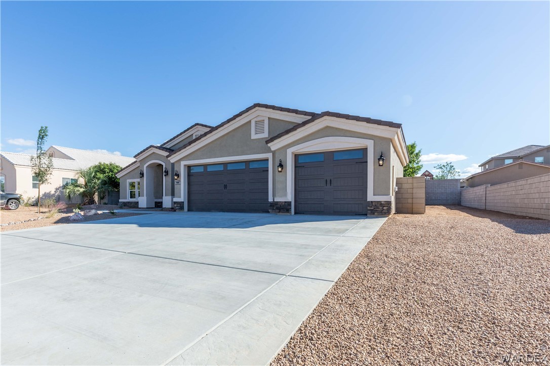 4018 Roma Road Kingman, AZ 86401 - Photo 2 of 49 Gallery Image 2