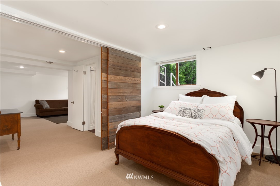 9601 42nd Avenue Southwest Seattle, WA 98136 - Photo 18 of 24 Gallery Image 18