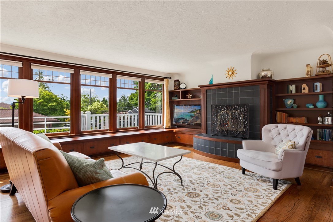 9601 42nd Avenue Southwest Seattle, WA 98136 - Photo 4 of 24 Gallery Image 4