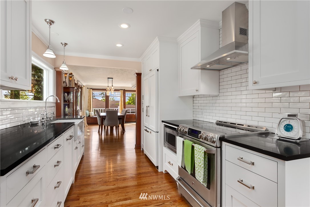 9601 42nd Avenue Southwest Seattle, WA 98136 - Photo 7 of 24 Gallery Image 7