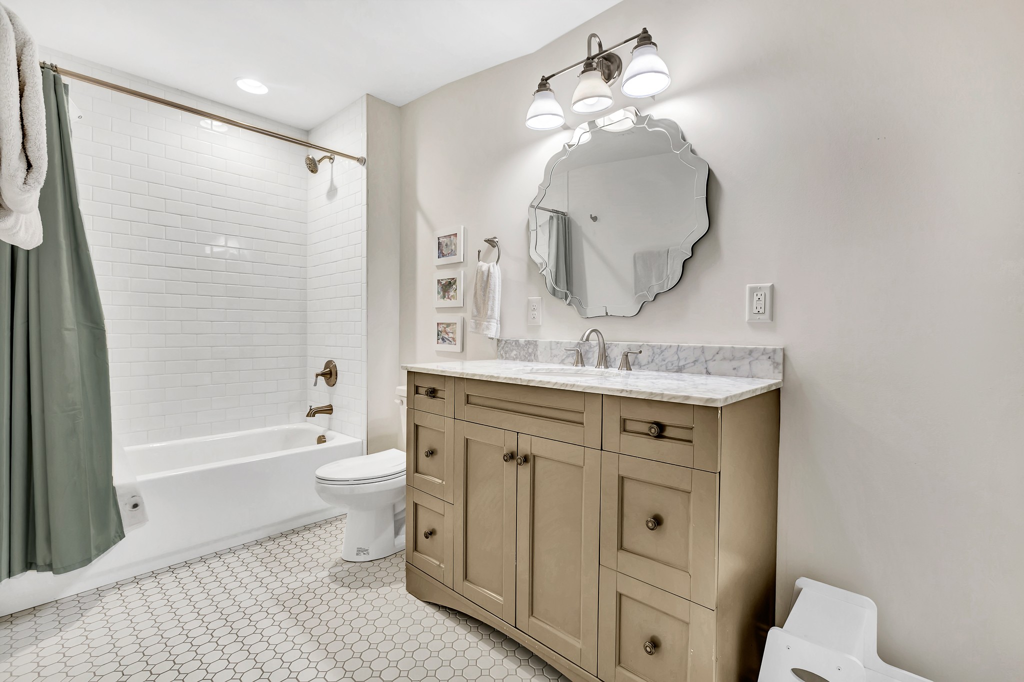 4028 Aberdeen Road Nashville, TN 37205 - Photo 32 of 41 a bathroom with a granite countertop sink toilet and shower