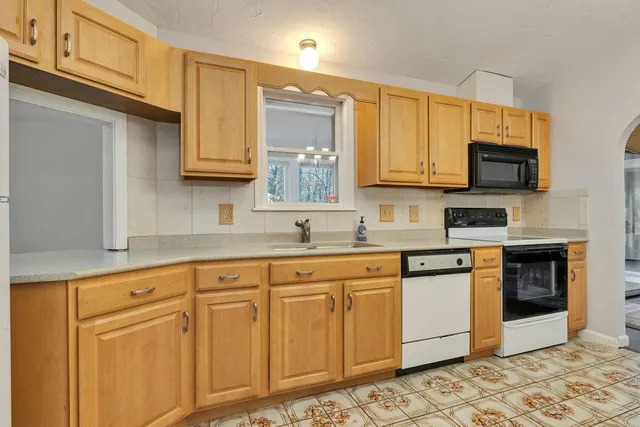 $3,500 | 140 Thistle Drive, Centerville, MA 02632