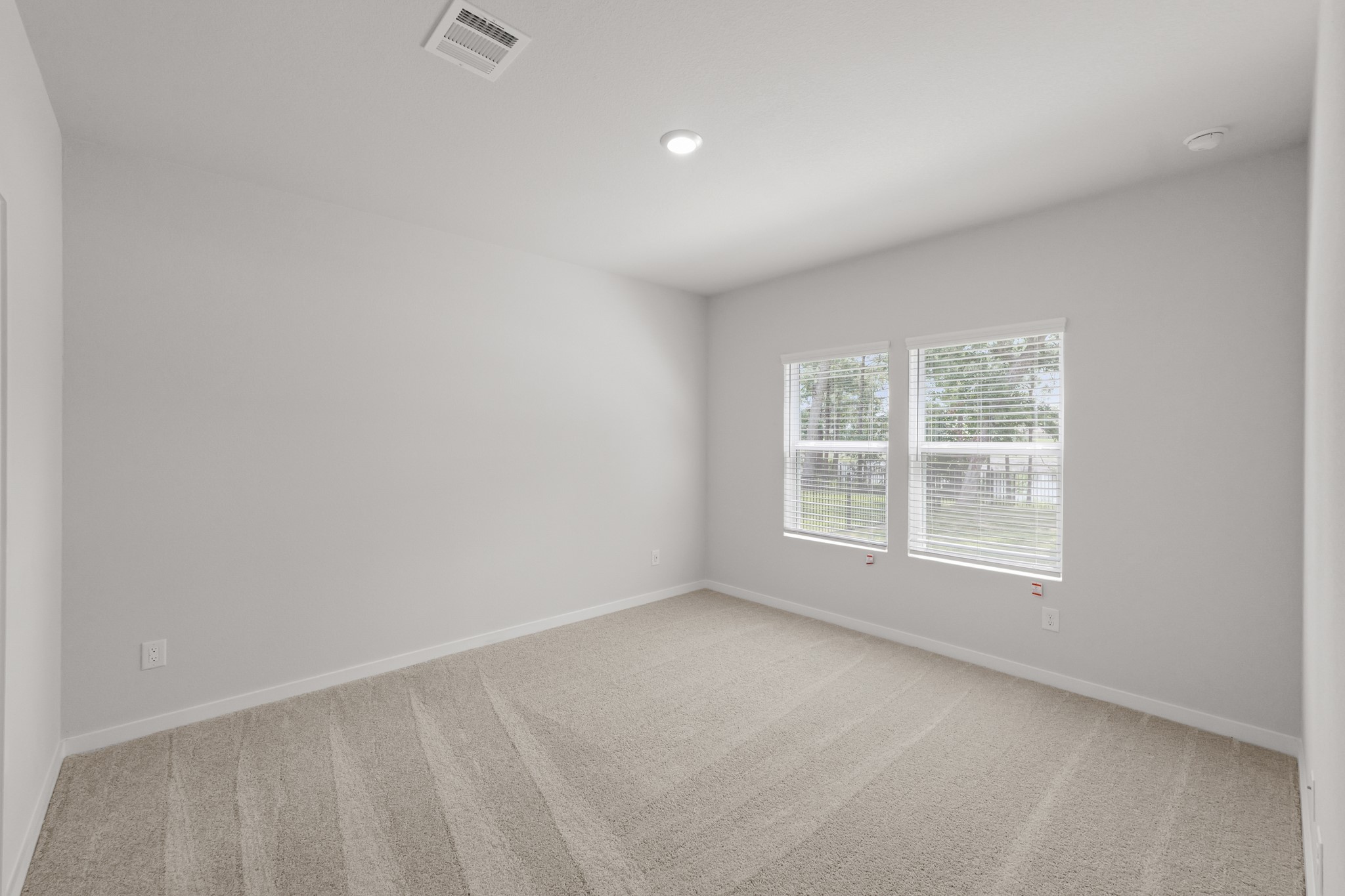 4414 Albritton Avenue Bryan, TX 77845 - Photo 19 of 34 an empty room with a window