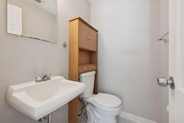 $639,900 | 5580 Shorewood Lane, Excelsior, MN 55331