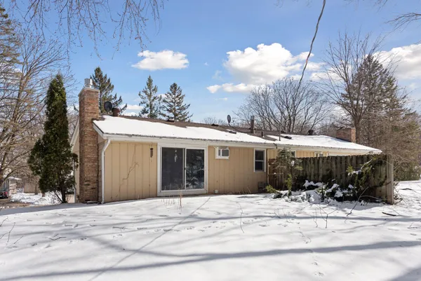 $639,900 | 5580 Shorewood Lane, Excelsior, MN 55331