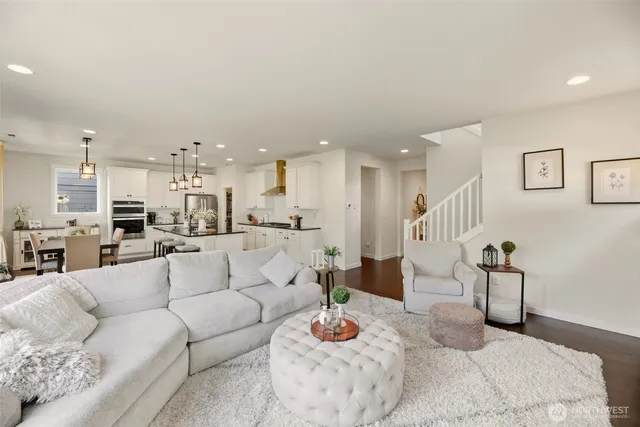 $925,000 | 13309 206th Avenue Southeast, Monroe, WA 98272