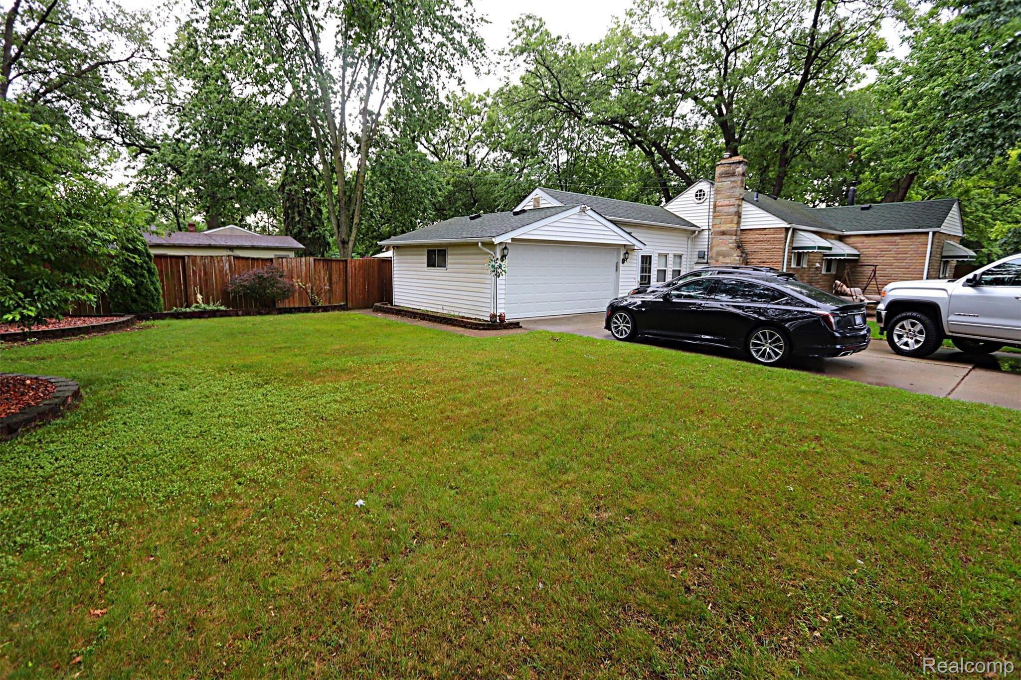 14190 Stark Road Livonia, MI 48154 - Photo 48 of 55 IMG_7442_InPixio.jpg