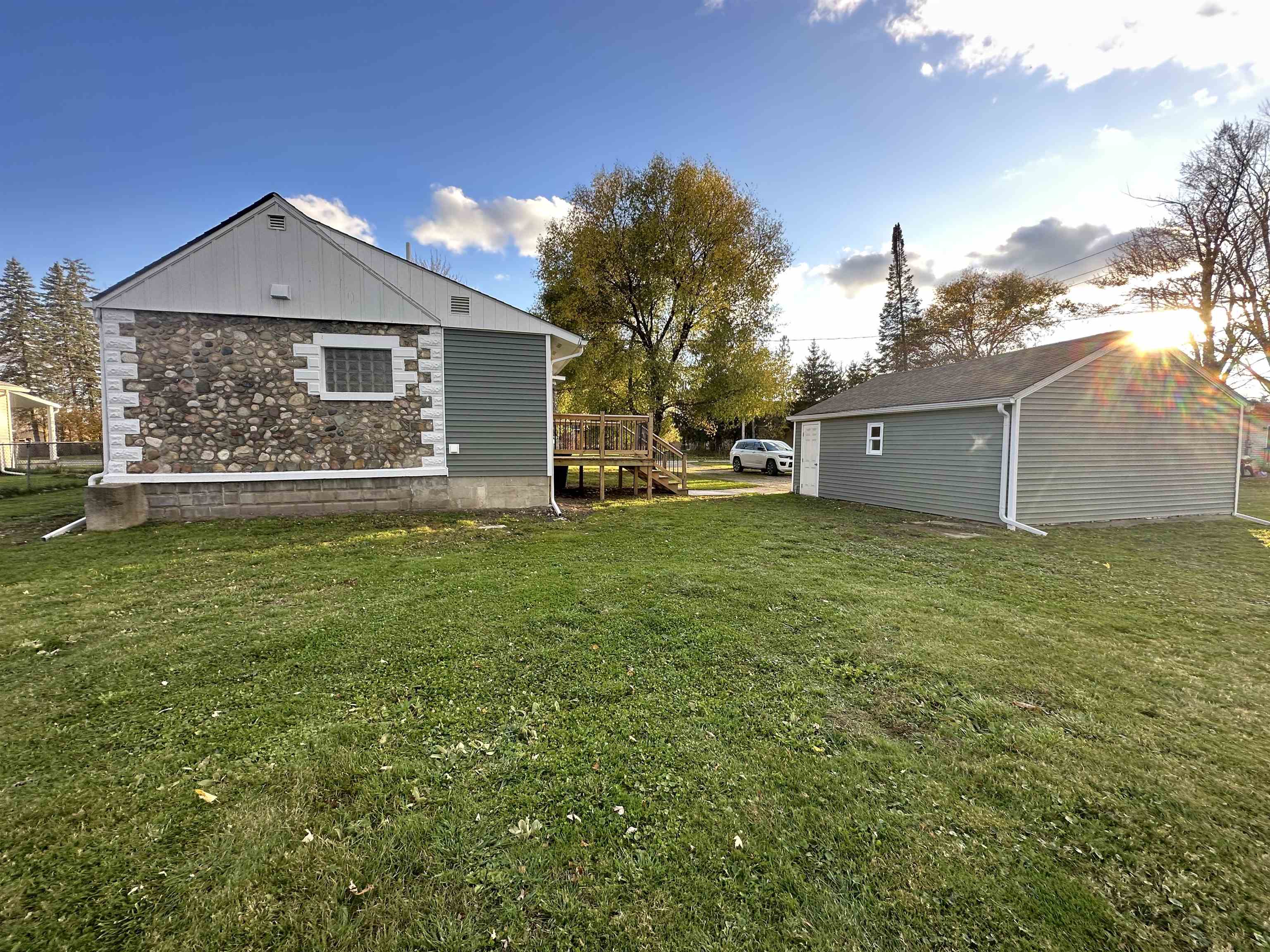 201 Glidden Road Beaverton, MI 48612 - Photo 3 of 24