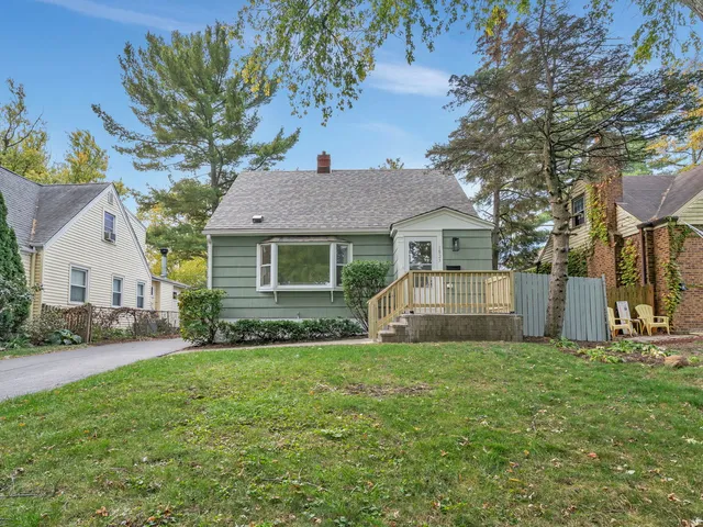 $287,900 | 1823 Evergreen Road, Homewood, IL 60430